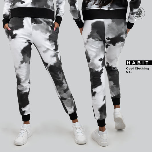 women jogging,pants white