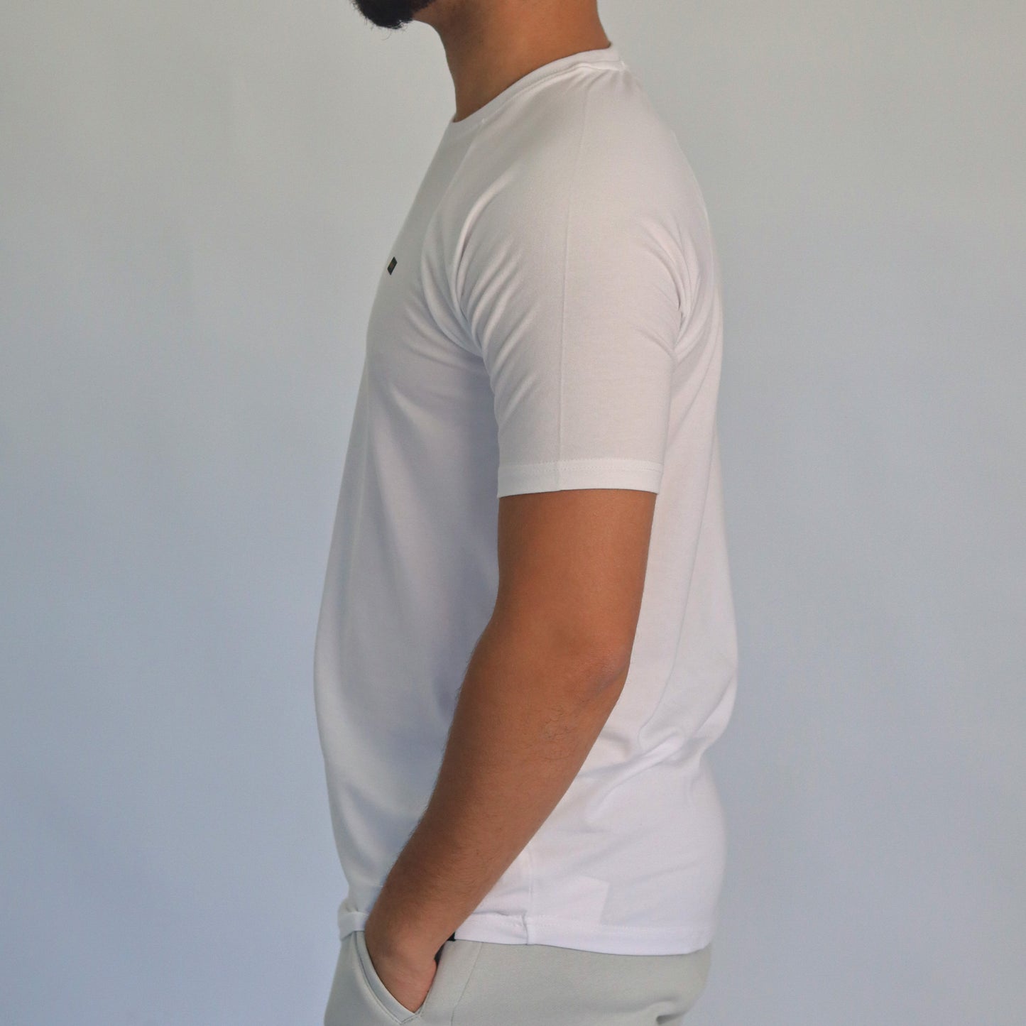 Men T-shirt raglan white