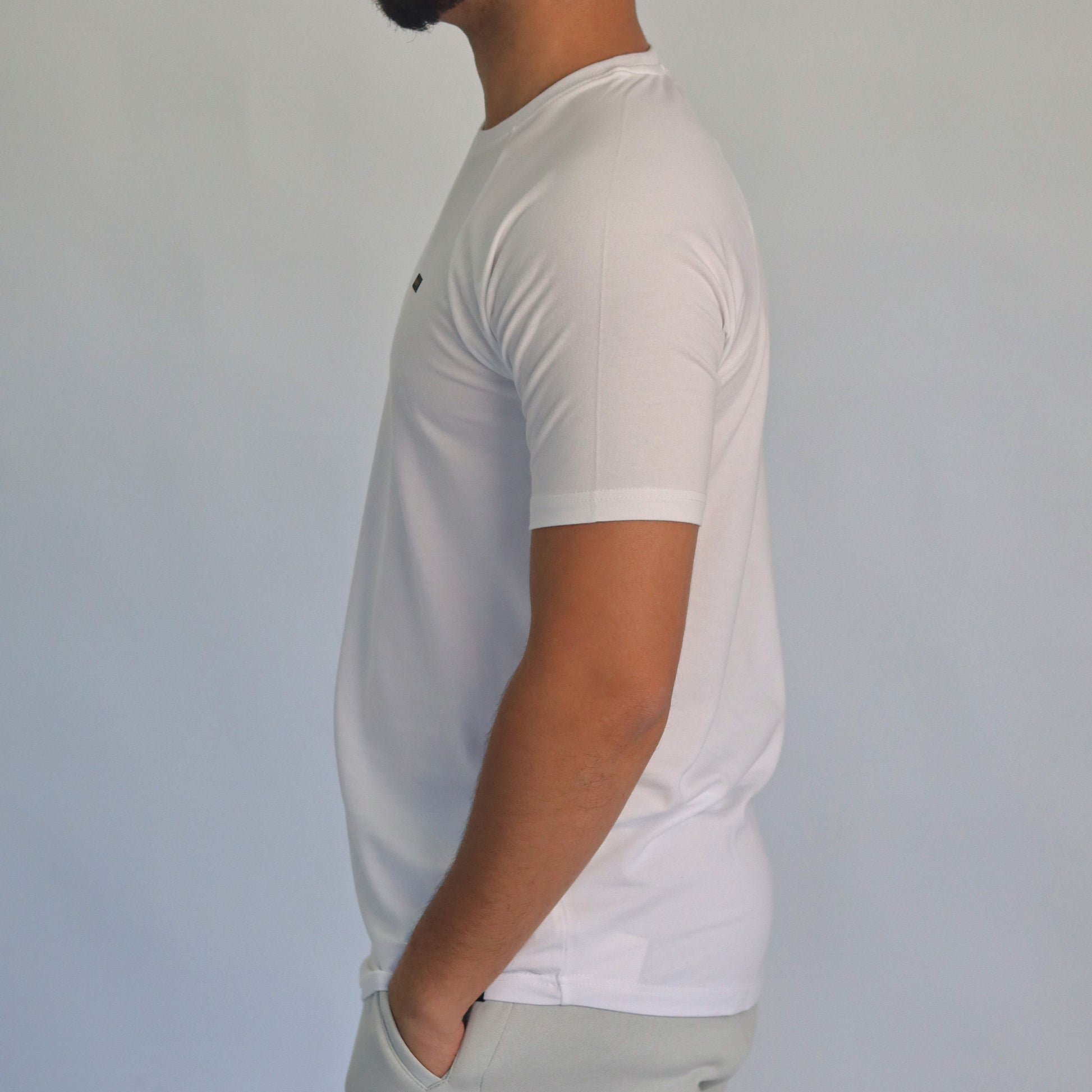 Men T-shirt raglan white