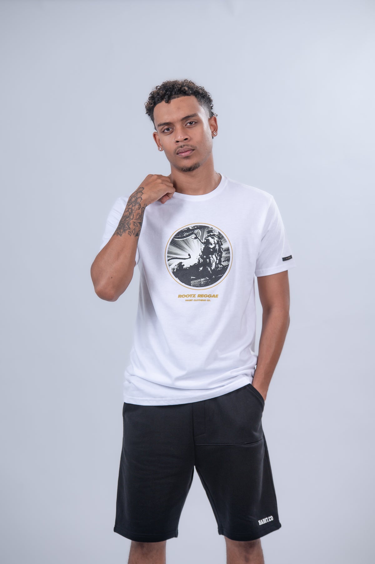 Leafy 25 Basic T-Shirt