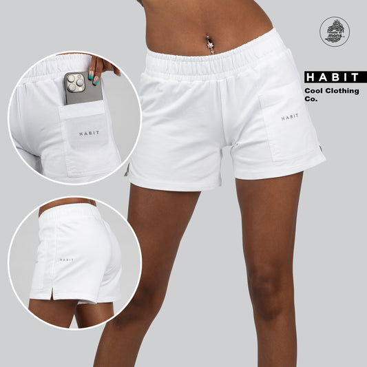 Womens short with pocket white