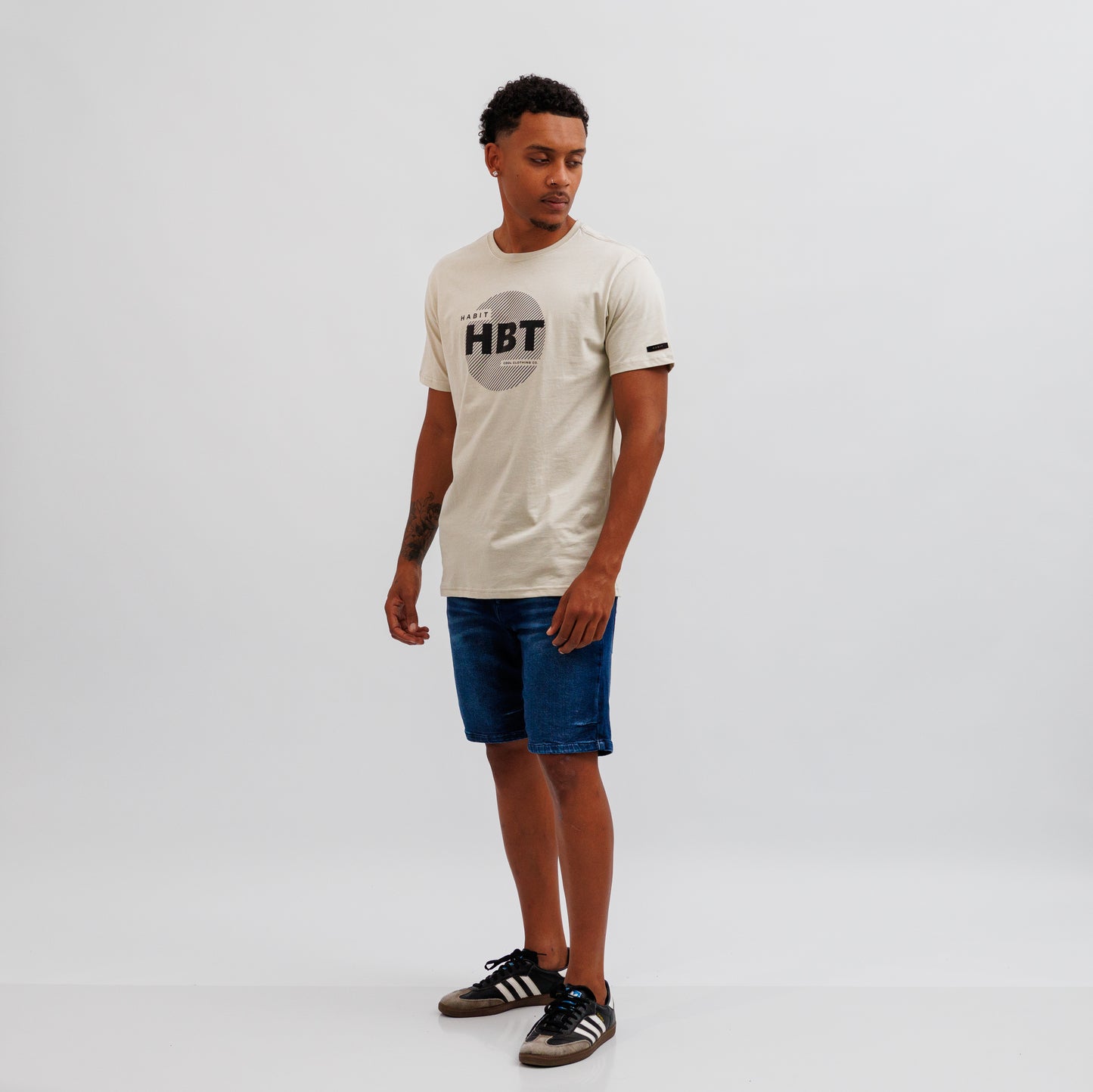Logo Raw Basic T-Shirt